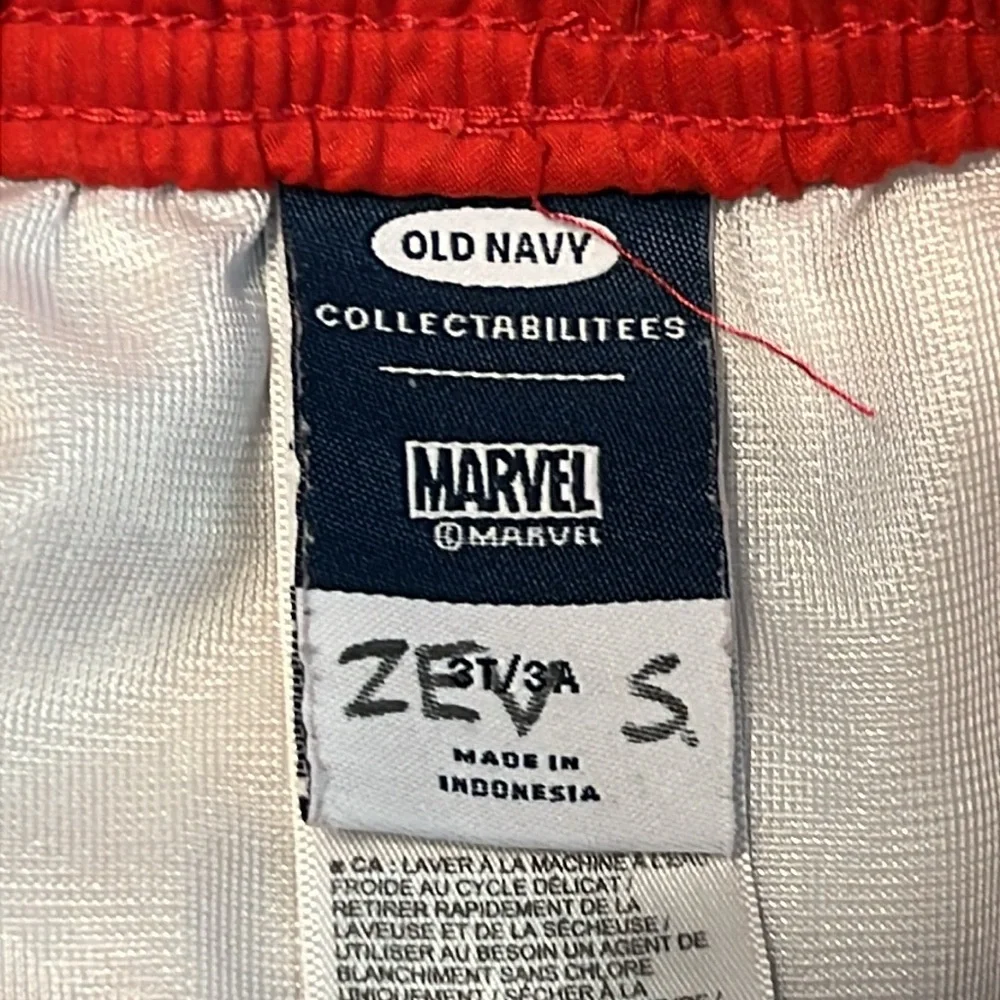 Boys Old‎ Navy Marvel Bathing Suit Size 3T